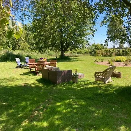 Astrup Vig Og Sauna רוסלב